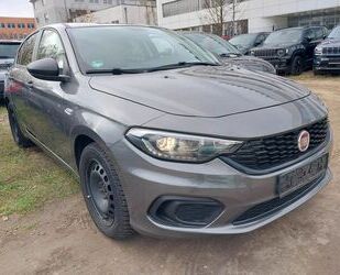 Fiat Fiat Tipo Street 1,4 i Hatchback orig24900KM ab99 Gebrauchtwagen