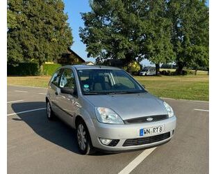 Ford Ford Fiesta 1.4 16V Ghia I 80 PS I 2004 I TÜV 06/2 Gebrauchtwagen