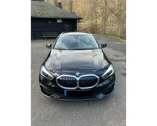 BMW BMW 116d Lim. Advantage Aut. Navi DAB Business Pak Gebrauchtwagen