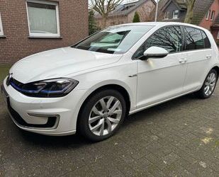 VW Volkswagen VWGolf e VII Navi LED PDC LM Abstand-T Gebrauchtwagen