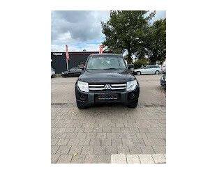 Mitsubishi Mitsubishi Pajero 3,2 DI-D 4WD Inform Gebrauchtwagen