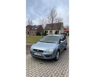 Ford Ford Focus 1,6 Style Gebrauchtwagen