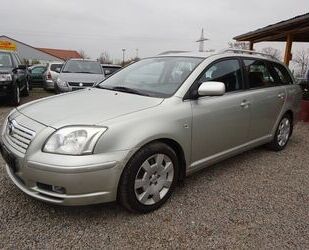 Toyota Toyota Avensis Kombi 1.8 Sol Gebrauchtwagen