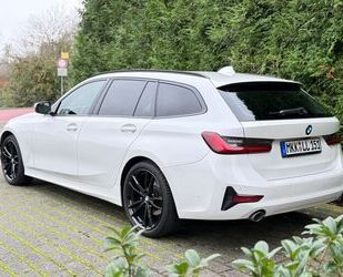 BMW BMW 318d Touring Pano ParkAss Gebrauchtwagen