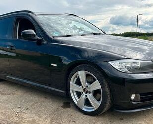 BMW BMW 320d Touring Sportfahrwerk AHK SHZ Gebrauchtwagen