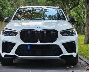 BMW BMW X5 50i V8 X5M WHITE/BLACK - STAGE 1 Gebrauchtwagen