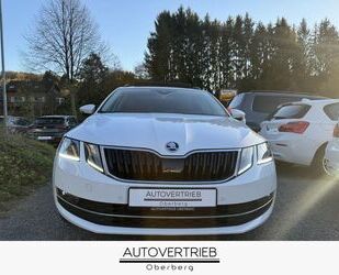 Skoda Skoda Octavia 2.0 TDI AUTOM. LED NAVI AHK ACC PANO Gebrauchtwagen