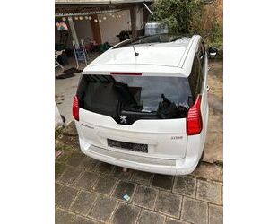 Peugeot Peugeot 5008 1.6 Premium 155 THP Automatik Premium Gebrauchtwagen