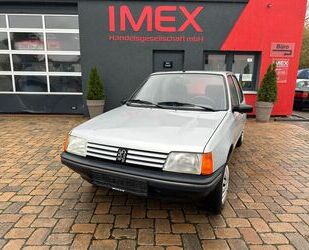 Peugeot Peugeot 205 Junior 1.2 mit 45 PS Tüv neu 4 türig Gebrauchtwagen