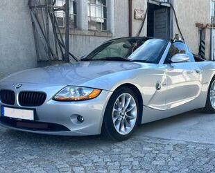 BMW BMW Z4 3.0i SMG Navi/Xenon/M-Fahrwerk Sammlerzusta Gebrauchtwagen