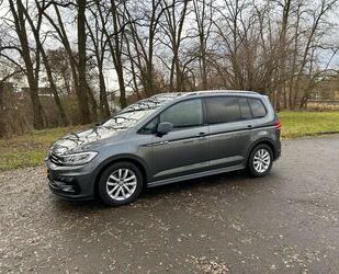 VW Volkswagen Touran 1.5 TSI DSG IQ.DRIVE R-Line AHK Gebrauchtwagen