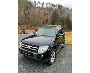 Mitsubishi Mitsubishi Pajero 3,2 DI-D Intense Automatik Inten Gebrauchtwagen