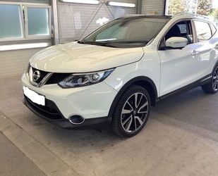 Nissan Nissan Qashqai 1.2 DIG-T Tekna Pano Scheckheft Unf Gebrauchtwagen