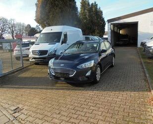 Ford Ford Focus Turnier Trend 1.0 Eco Boost Winterpaket Gebrauchtwagen