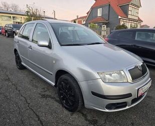 Skoda Skoda Fabia Sport Automatik Klima SHZ Tüv hu 06-2 Gebrauchtwagen