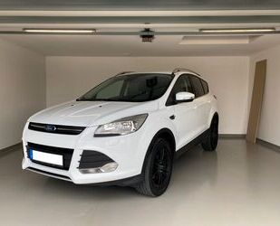 Ford Ford Kuga 1,5 EcoBoost 2x4 SYNC Edition * 1. Hand Gebrauchtwagen