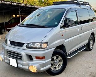 Mitsubishi Mitsubishi Space Gear Delica Chamonix 3.0i V6 4x4 Gebrauchtwagen