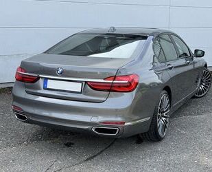 BMW BMW 750i xDRIVE/KEYL/LASER/EXECUTIVEPRO/IAL/B&W/36 Gebrauchtwagen