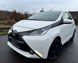 Toyota Toyota Aygo AYGO x-play Team D* 1 HAND*CAM*5 TÜRER Gebrauchtwagen