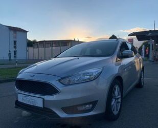 Ford Ford Focus Turnier Business/NAVI/TAGFAHRLICHT/BLUE Gebrauchtwagen