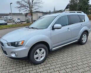 Mitsubishi Mitsubishi Outlander 2.0 MIVEC Invite 2WD CVT Invi Gebrauchtwagen