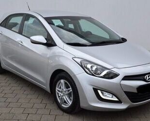 Hyundai Hyundai i30 1.4/1-Hand/Klimaanlage/Tüv+Service neu Gebrauchtwagen