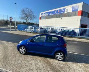 Toyota Toyota AYGO Blue Gebrauchtwagen