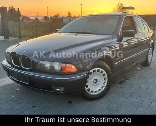 BMW BMW 523i TÜV/3Hand/8-Fach/S-Dach/ Gebrauchtwagen