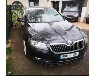 Skoda Skoda Superb 3.6 V6 DSG 4x4 Elegance Combi Eleganc Gebrauchtwagen