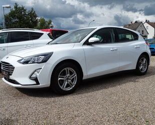 Ford Ford Focus Lim. Cool & Connect Hybrid*Kamera*Navi* Gebrauchtwagen