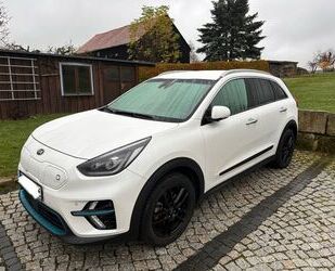 Kia Kia eNiro Spirit 64KWh 150kw + Winterreifen Gebrauchtwagen