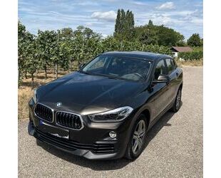 BMW BMW X2 sDrive18i Advantage Aut. LED 8-fach Panoram Gebrauchtwagen