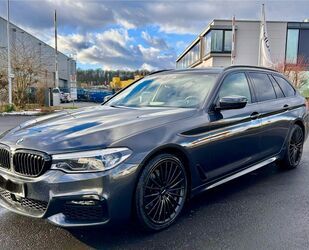 BMW BMW 530d xDrive M Paket Touring LED Pano AHK Headu Gebrauchtwagen