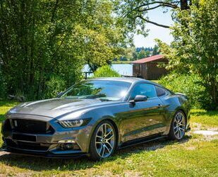 Ford Ford Gepflegter Ford Mustang 5.0 V8 - Automatik Gebrauchtwagen