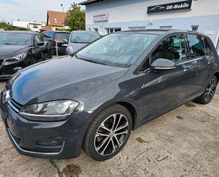 VW Volkswagen Golf VII Allstar BMT Bi-Xenon Navi AHK Gebrauchtwagen