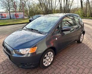 Mitsubishi Mitsubishi Colt 1.3 Invite Klima SHZ TÜV neu Gebrauchtwagen