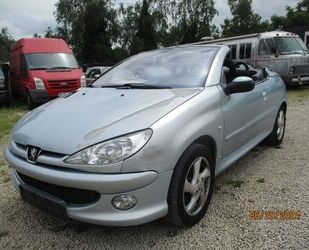 Peugeot Peugeot 206 Cabriolet CC 1. HAND ALU TÜV 10/2024 Gebrauchtwagen