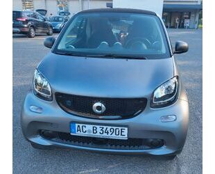 Smart Smart ForTwo coupé 60kW EQ Garantie Unfallfrei Gebrauchtwagen