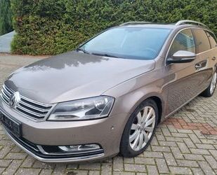 VW Volkswagen Passat Highline BlueMotion PANO,LEDER Gebrauchtwagen