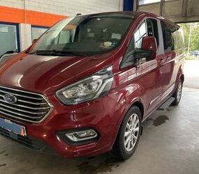 Ford Ford Tourneo Custom 320 L1 Titanium*8-Sitzer*Navi* Gebrauchtwagen