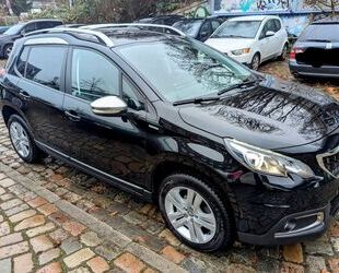 Peugeot Peugeot 2008 Style Sport Parksensoren Panorama Gebrauchtwagen