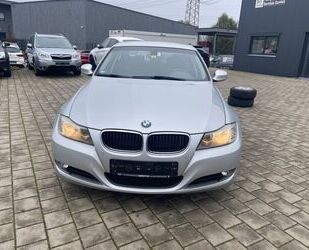 BMW BMW 318d*1.Hand*Klimaautomatik*AHK*Scheckheft!! Gebrauchtwagen