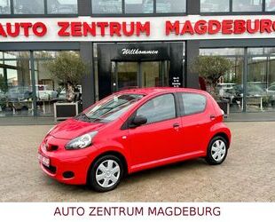 Toyota Toyota Aygo AYGO Basis 1,0 R/CD GJR wenig KM Gebrauchtwagen