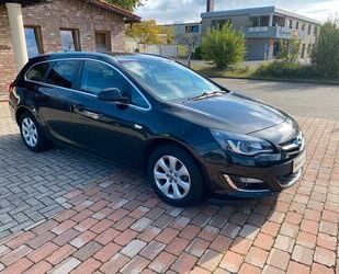 Opel Opel Astra J Sports Tourer Exklusiv+Ahk+Navi+Schec Gebrauchtwagen