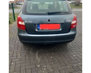 Skoda Skoda Fabia 1.2l TSI 63kW Ambition Combi Ambition Gebrauchtwagen