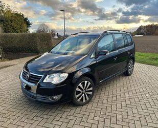 VW Volkswagen VW Touran 2.0 TDI DSG Facelift AHK/TEMP Gebrauchtwagen