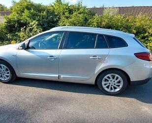 Renault Renault Megane Grandtour LIMITED dCi 110 EDC Eco2 Gebrauchtwagen