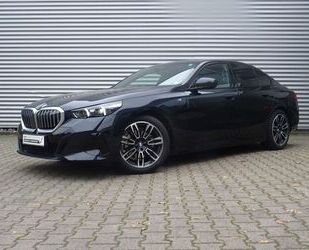 BMW BMW 520d Limo M Sport Pano AHK 360° Cam ACC Komfor Gebrauchtwagen