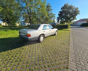 Mercedes-Benz Mercedes-Benz W 124, 300E Daimler Benz E-Klasse Li Gebrauchtwagen