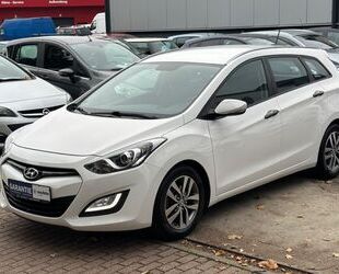 Hyundai Hyundai i30 cw Classic*KAMERA*NAVI*KLIMA*ALU*LED* Gebrauchtwagen